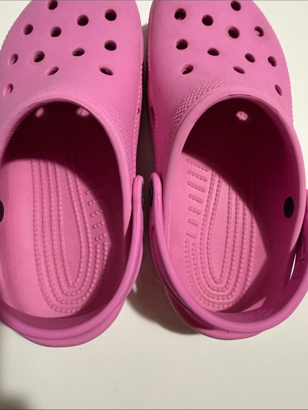 CROCS Kids Bright Pink Classic Clogs with Heel Strap Sz J3